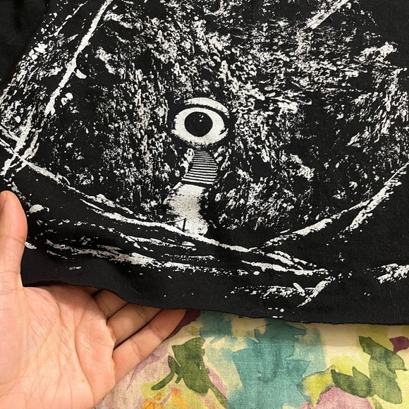 PRIMITIVE MAN TSHIRT - Picture 2 of 3